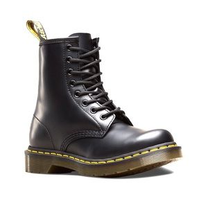 black dr martens 1460 smooth leather